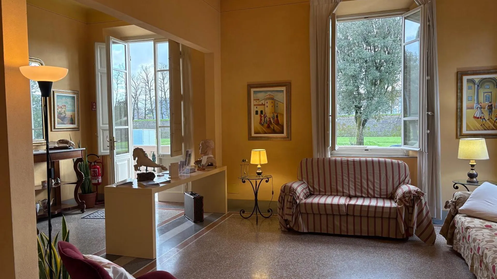 Villa Agnese B&B Lucca Alojamento de Acomodação e Pequeno-almoço