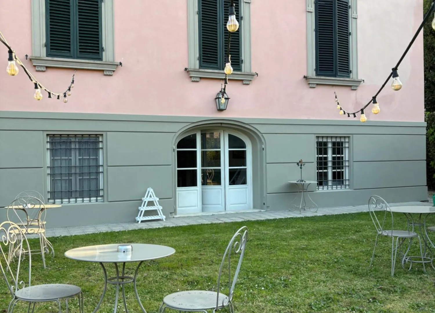 Villa Agnese B&B Lucca 4*,  Itália