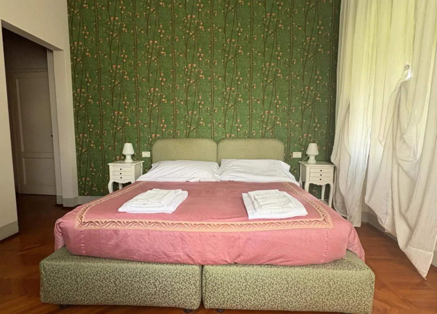Villa Agnese B&B Lucca Alojamento de Acomodação e Pequeno-almoço